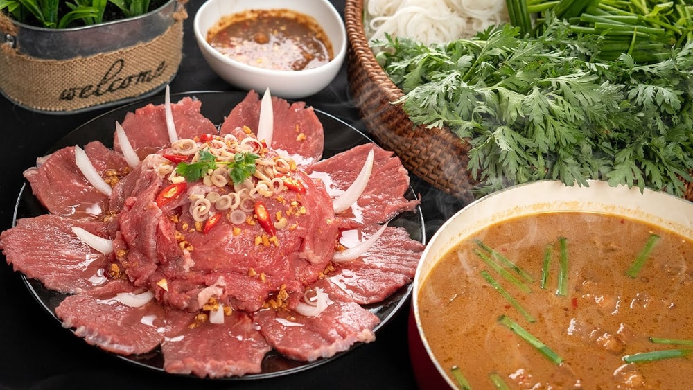 Bò nhúng mắm ruốc